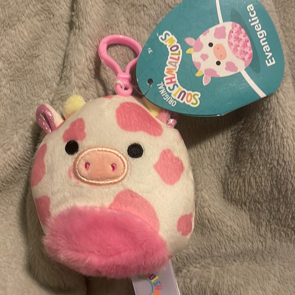 ❣️ NWT Squishmallow Evangelica Pink Cow Clip 3.5” 🐮